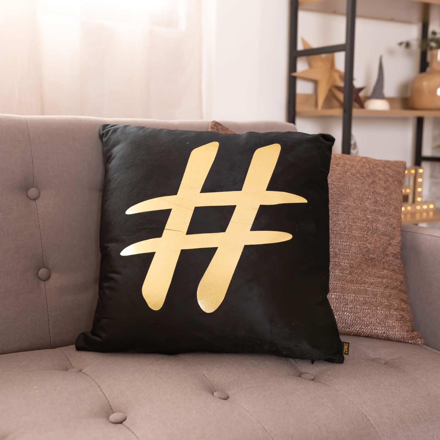 COUSSIN YAKSO HASHTAG NOIR